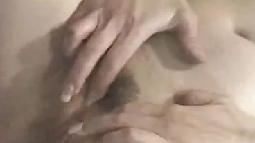 Il ragazzo ha fatto esplodere il suo carico nella bocca di una troia russa p2 mamme yroie