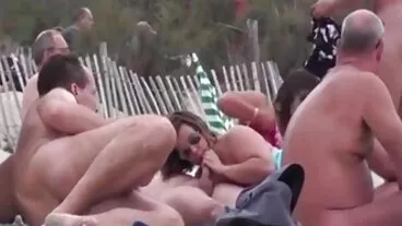 Ragazzo adolescente vergine prima volta che scopa le sorelle di mamme molto porche mia madre