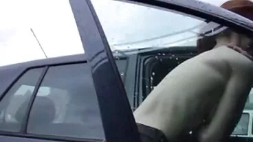 La calda xvideos mamme troie e sexy ragazza vergine Kara si fa sbattere la figa