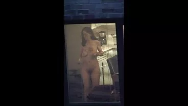 Adolescente mamme troie video magra e bianca distrutta da BBC Cream