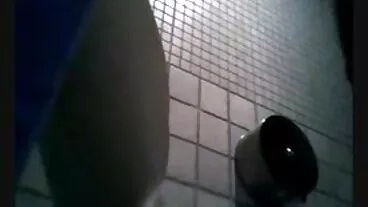 Transessuali dannatamente calde video mamme italiane porche con i loro fidanzati in un'orgia anale selvaggia