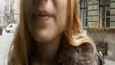 La milf Veronica Rayne fa mamme pelose troie un pompino alla gola profonda di Keiran Lee