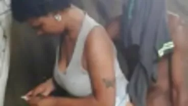 Seducente bruna mamme troie italiani milf non ne ha mai abbastanza sesso anale hardcore