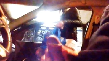 I suoi adolescenti mamme russe porche stretti si fanno inculare e trapano duramente sul divano