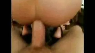La piccola ebano Kendall Woods prende un grosso cazzo mamme troie italiane