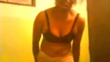 Splendida porno milf troie ragazza latina amatoriale oliata e dicked