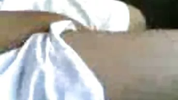 Studentessa europea lanciata film porno mamme troie con una scopata da un geriatrico