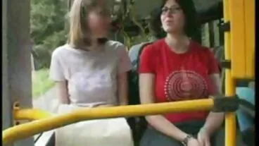 Sorellastra adolescente latina succhia mamme italiane zoccole e cavalca