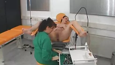 La mamme porcche mia figa MILF viene taggata in coppia