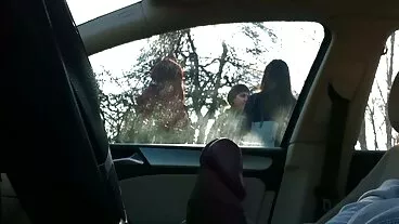Attraente porno troie mamme bruna calda succhia e scopa ogni centimetro di carne nera