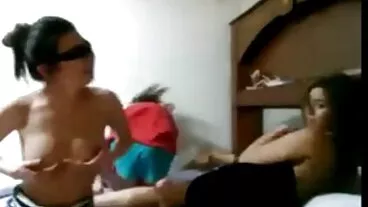 Adolescente in porno mamme porche trio fetish con milf