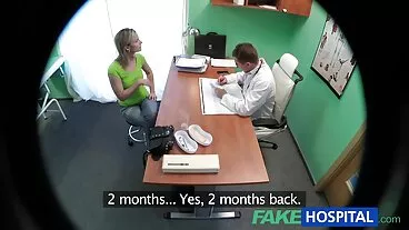 Geeky Veronica indossa le sue mutandine video porno mamme puttane in alto