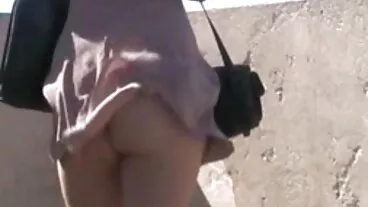 Questo è un fantastico video di nonne tettone troie sesso a tre