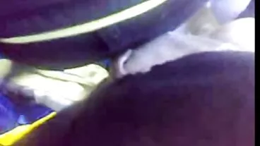 Milf tettone in uniforme che soffiano giovani mamme troie e si fanno scopare da un ragazzo