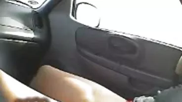 Il passeggero ha scopato duramente in taxi e le video milf troie ha sborrato in faccia