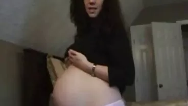 Emma bagnata deve guardare la compilazione di sborrate mamme zocole