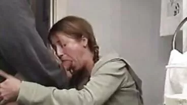 OH!! Assolutamente fantastico porno anale da shoolgirl! mamme troie video EPICO!
