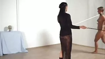 La piccola SLUT Lulu Chu ha sete di un mamme troie hd CAZZO dentro la sua SLITTA